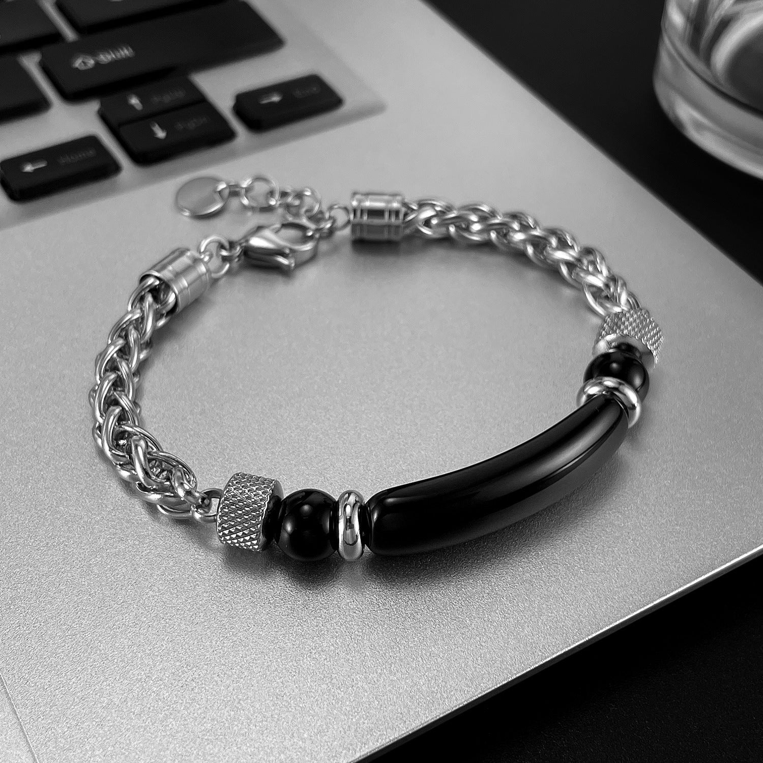 Stylish Retro Men's Bracelet: Stainless Steel Chain Spliced with Tiger's Eye and Titanium Steel